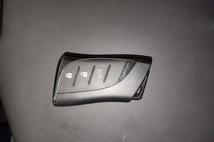 Used Lexus ES 2022 300h Excellence Edition Vehicle Key