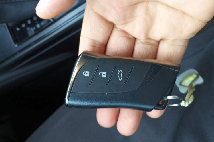 Used Lexus ES 2022 200 Excellence Edition Vehicle Key
