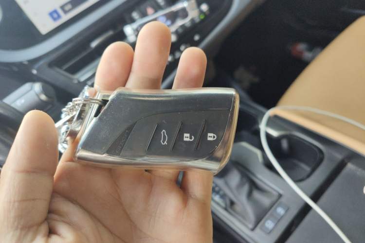 Used Lexus ES 2022 200 Excellence Edition Vehicle Key