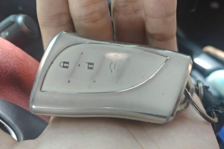 Used Lexus ES 2022 200 Luxury Edition Vehicle Key