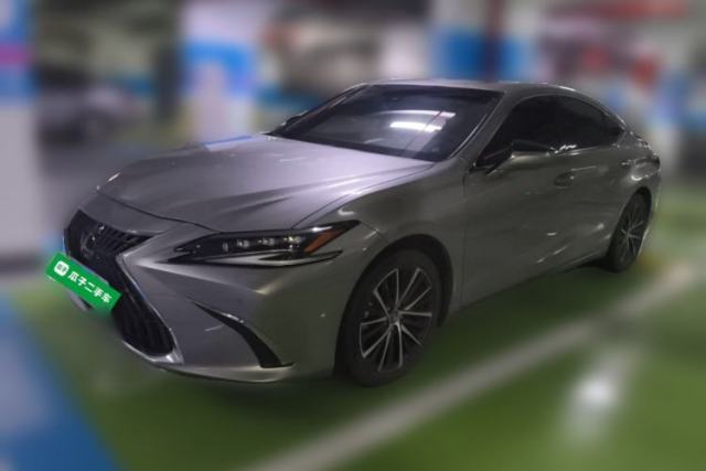 Used Lexus ES 2022 300h Deluxe Edition