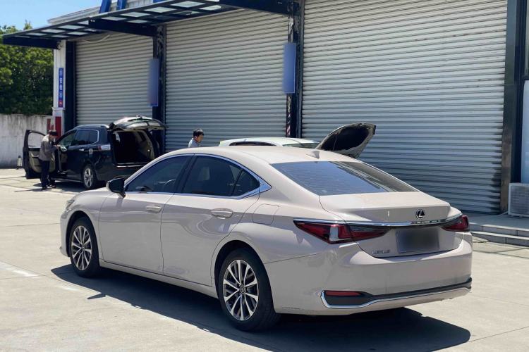 Used Lexus ES 2022 200 Excellence Edition Exterior 4