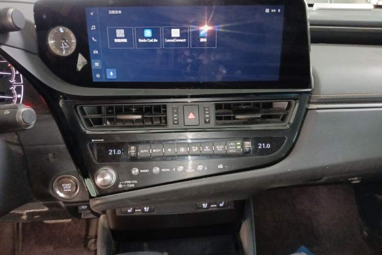Used Lexus ES 2022 200 Excellence Edition Audio And AC Panel