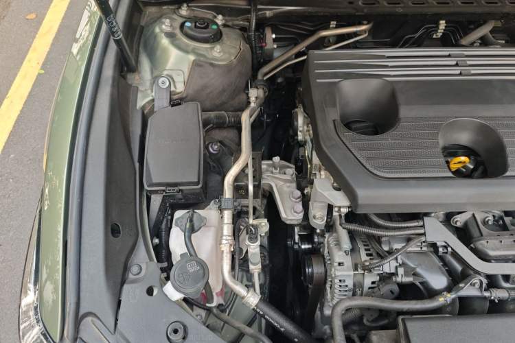 Used Lexus ES 2022 200 Excellence Edition Engine Bay Right