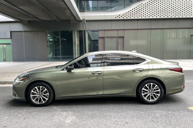 Used Lexus ES 2022 260 Excellence Edition Exterior 10