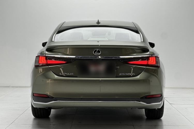 Used Lexus ES 2022 300h Excellence Edition Exterior 2