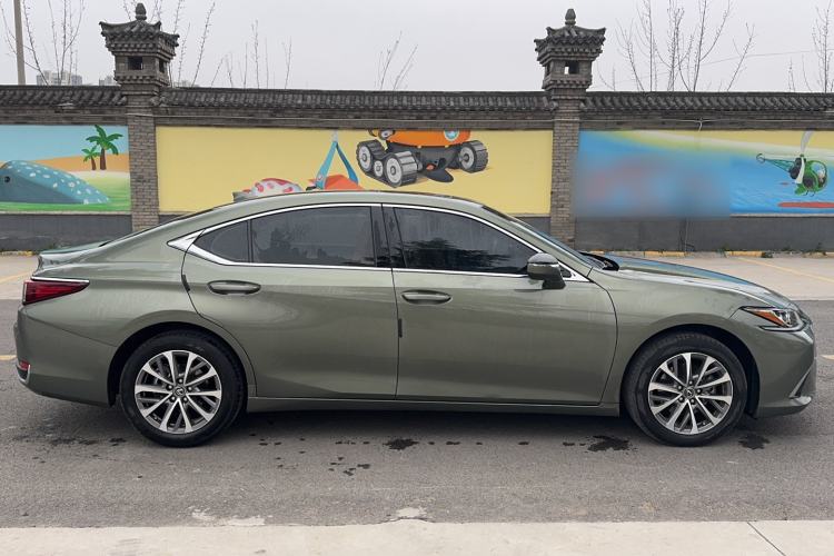 Used Lexus ES 2022 200 Excellence Edition Exterior 2