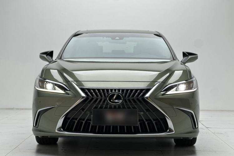 Used Lexus ES 2022 300h Excellence Edition Exterior 4