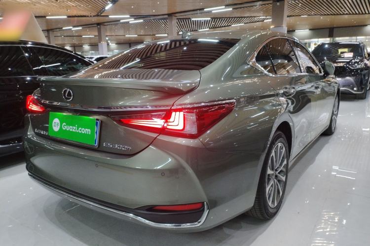 Used Lexus ES 2022 200 Excellence Edition Exterior 5