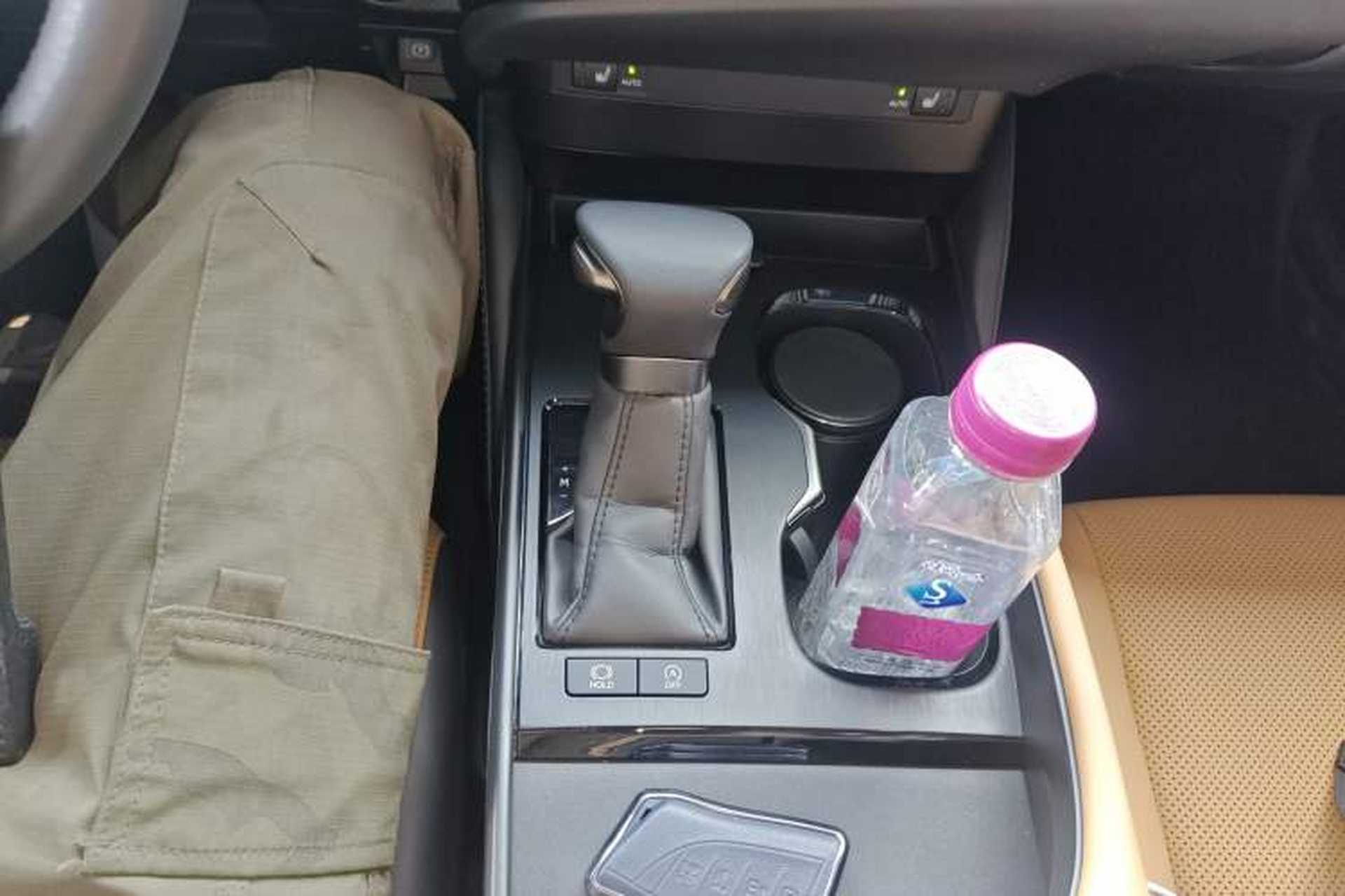 Used Lexus ES 2022 200 Excellence Edition Gear Lever