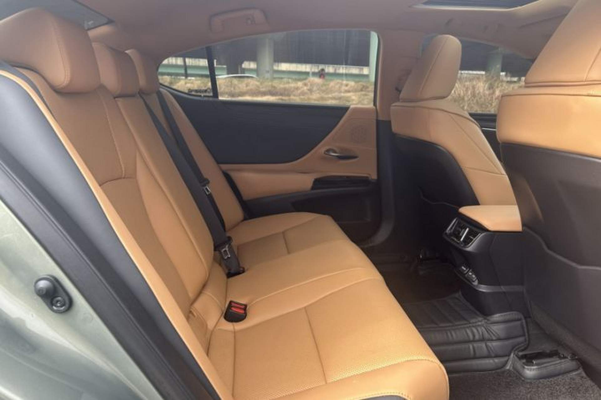 Used Lexus ES 2022 200 Excellence Edition Interior 9