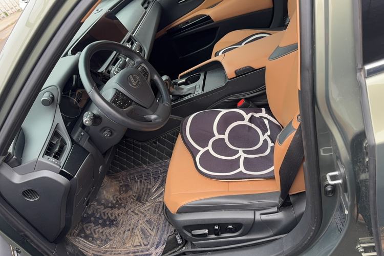 Used Lexus ES 2022 200 Excellence Edition Left Front Seat