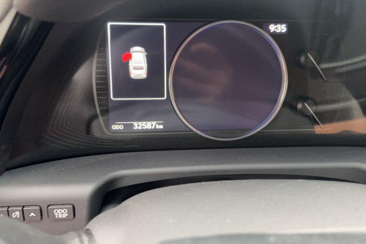 Used Lexus ES 2022 200 Excellence Edition Odometer Close Up