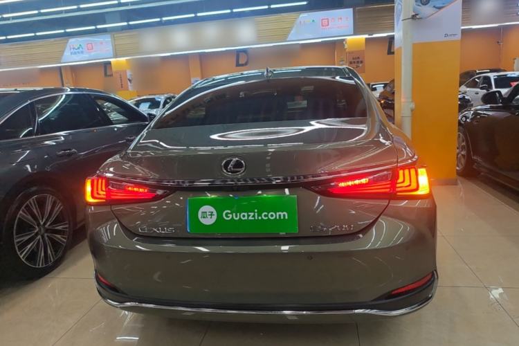 Used Lexus ES 2022 200 Excellence Edition Rear