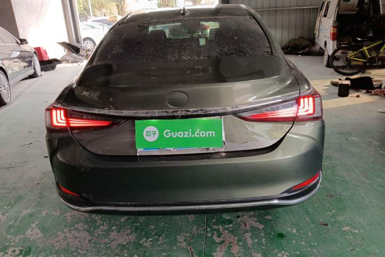 Used Lexus ES 2022 200 Excellence Edition Rear