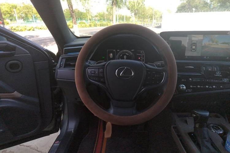 Used Lexus ES 2022 300h Excellence Edition Steering Wheel