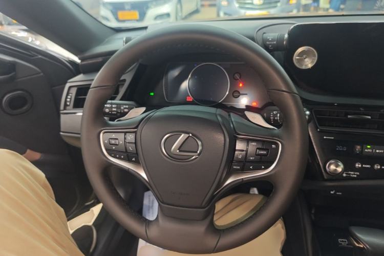 Used Lexus ES 2022 200 Excellence Edition Steering Wheel