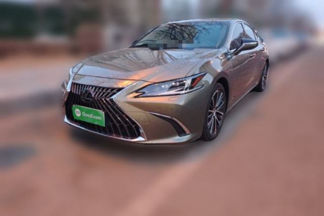 Used Lexus ES 2022 300h Deluxe Edition