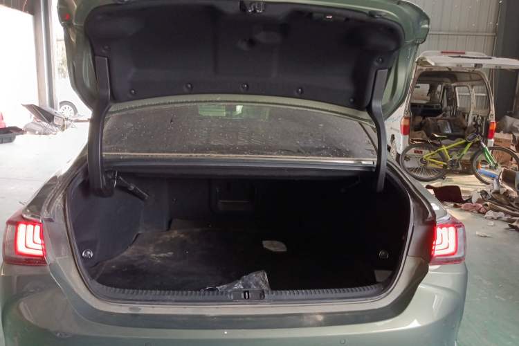 Used Lexus ES 2022 200 Excellence Edition Trunk