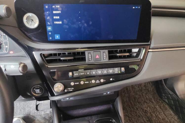 Used Lexus ES 2022 200 Luxury Edition Audio And AC Panel