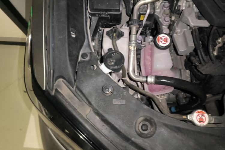 Used Lexus ES 2022 300h Excellence Edition Engine Bay Right