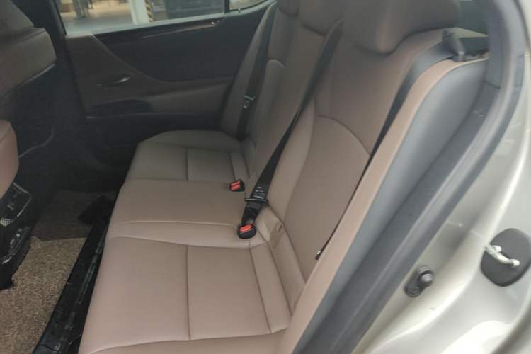 Used Lexus ES 2022 200 Excellence Edition Left Rear Seat