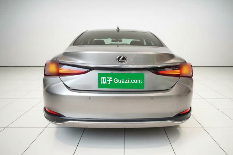 Used Lexus ES 2022 200 Luxury Edition Rear