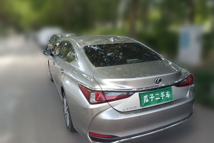 Used Lexus ES 2022 200 Excellence Edition Rear Left 45 Deg