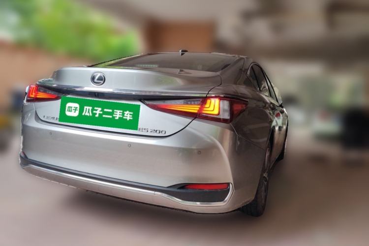 Used Lexus ES 2022 200 Luxury Edition Rear Right 45 Deg