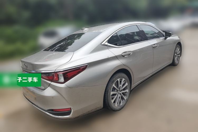 Used Lexus ES 2022 200 Excellence Edition Rear Right 45 Deg