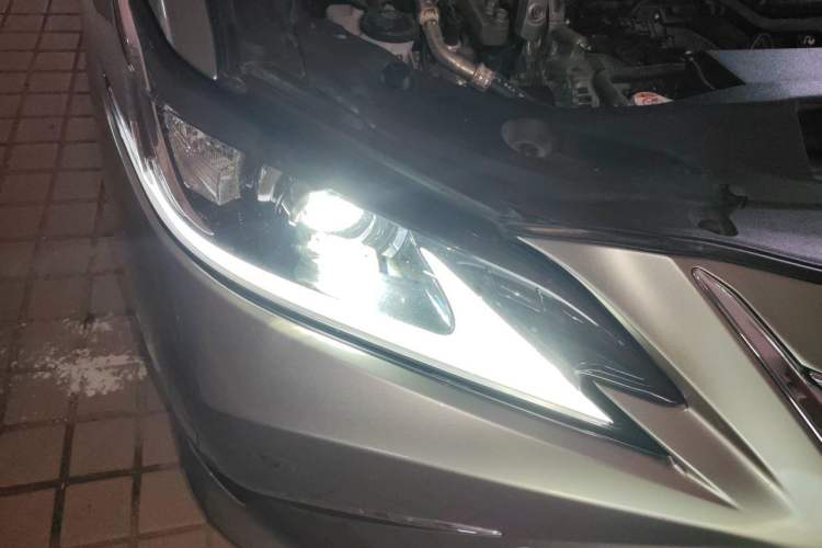 Used Lexus ES 2022 200 Luxury Edition Right Front Headlight