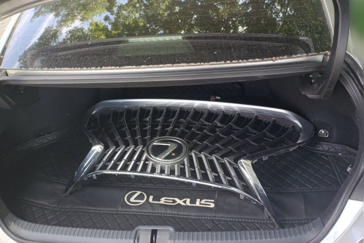 Used Lexus ES 2022 200 Excellence Edition Trunk