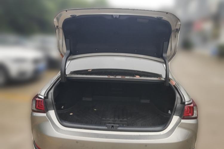 Used Lexus ES 2022 200 Excellence Edition Trunk