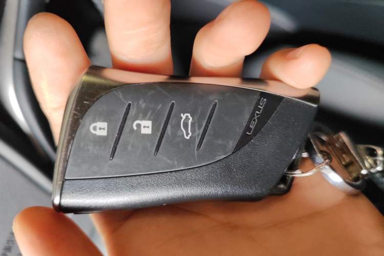 Used Lexus ES 2022 200 Luxury Edition Vehicle Key
