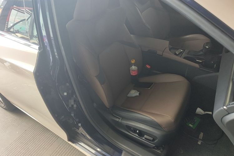 Used Lexus ES 2022 200 Excellence Edition Right Front Seat