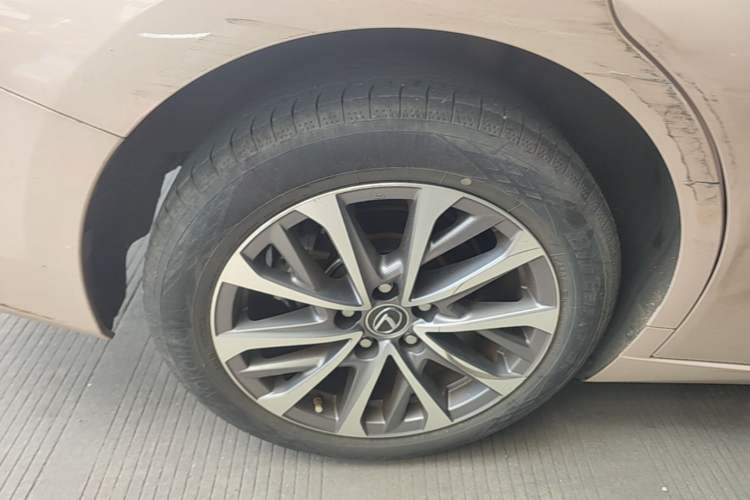 Used Lexus ES 2022 200 Excellence Edition Right Rear Wheel Hub