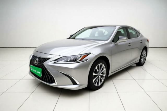 Lexus ES 2022 300h Excellence Edition usado