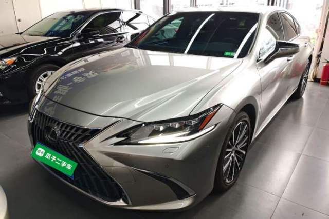 Used Lexus ES 2022 300h Deluxe Edition
