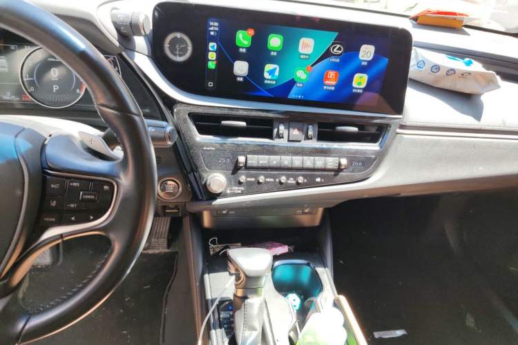 Used Lexus ES 2022 200 Excellence Edition Audio And AC Panel