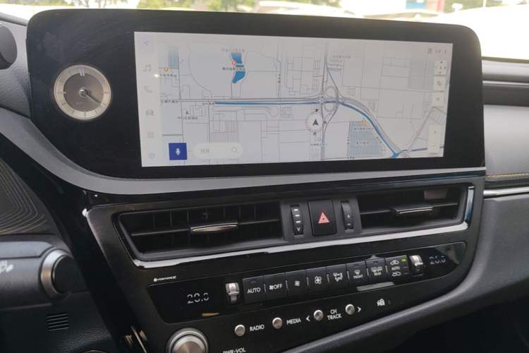 Used Lexus ES 2022 200 Excellence Edition Audio And AC Panel