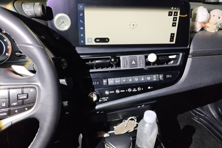 Used Lexus ES 2022 200 Excellence Edition Audio And AC Panel
