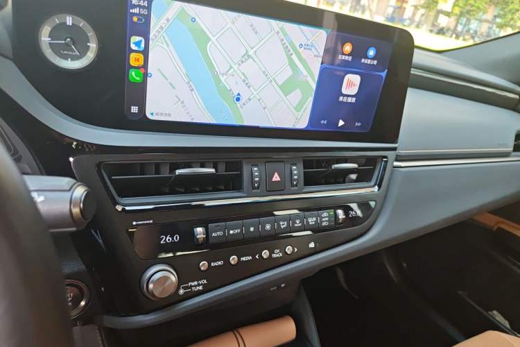 Used Lexus ES 2022 200 Excellence Edition Audio And AC Panel