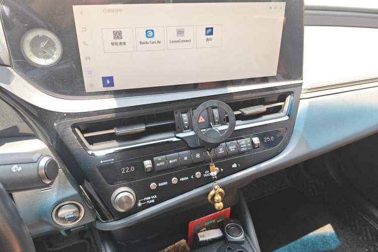 Used Lexus ES 2022 200 Excellence Edition Audio And AC Panel