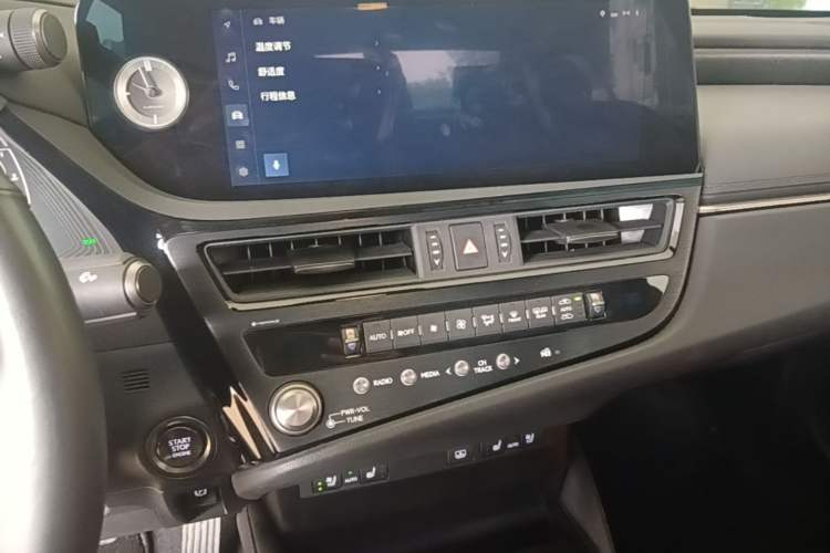 Used Lexus ES 2022 200 Luxury Edition Audio And AC Panel