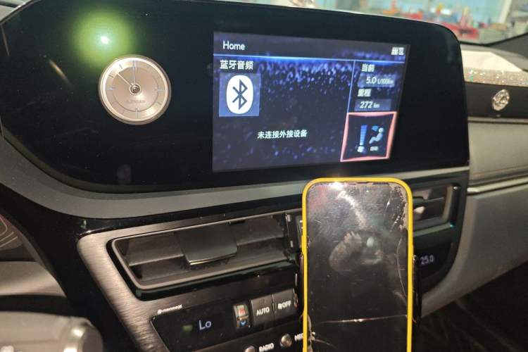Used Lexus ES 2022 300h Excellence Edition Audio And AC Panel