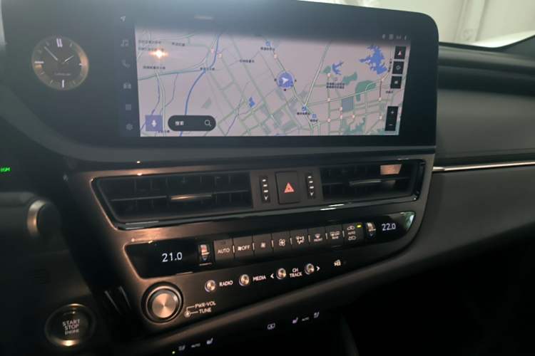 Used Lexus ES 2022 200 Luxury Edition Audio And AC Panel