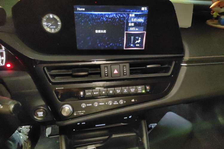 Used Lexus ES 2022 200 Excellence Edition Audio And AC Panel