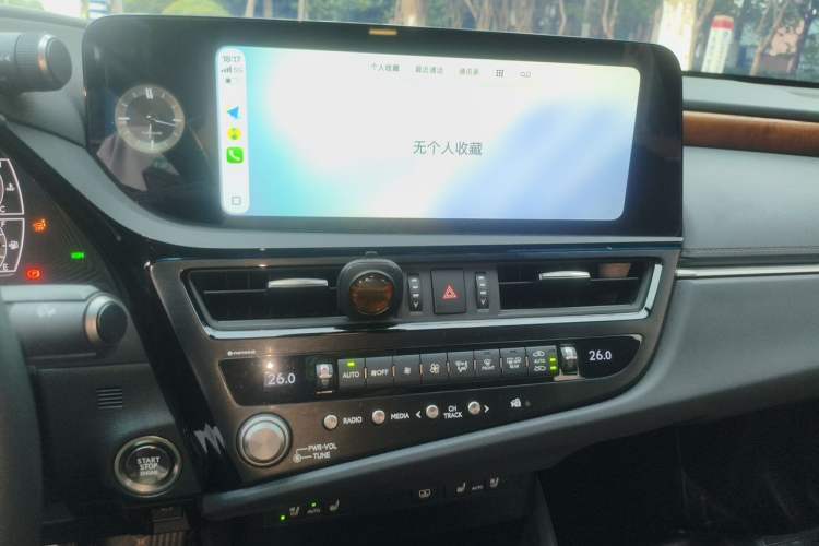 Used Lexus ES 2022 200 Luxury Edition Audio And AC Panel