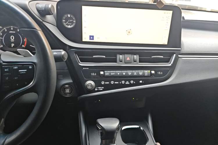 Used Lexus ES 2022 200 Excellence Edition Audio And AC Panel