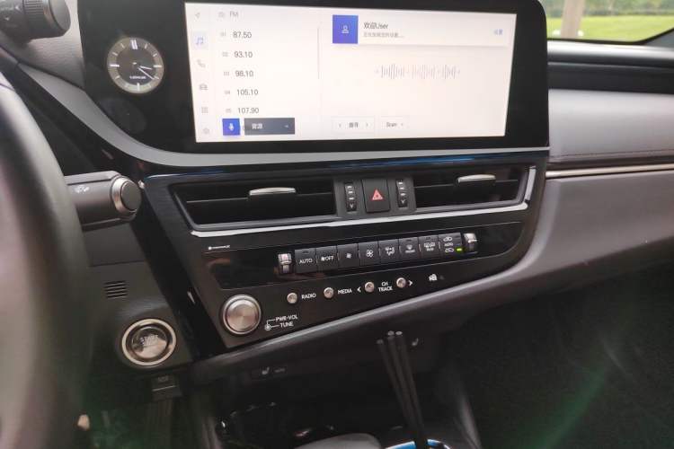 Used Lexus ES 2022 200 Excellence Edition Audio And AC Panel